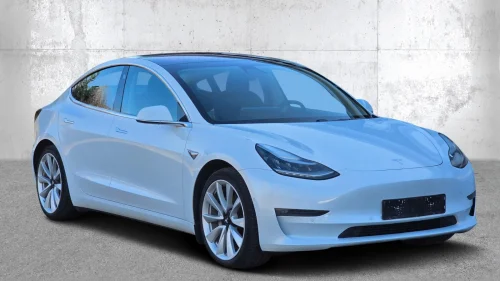 TESLA Model 3 AWD LR 560km AutoPilot Premium Skinn Panorama Euok10/28