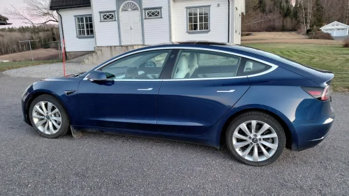 TESLA Model 3 Long Range AWD