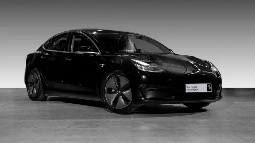 TESLA Model 3 4X4 LR MCU2/AP/PANO/SKINN/PREMIUM LYD/NAVI