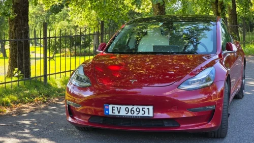 TESLA Model 3 Long Range AWD
