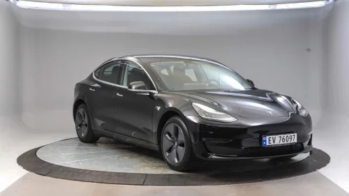 TESLA Model 3 Long Range AWD - Krok - Autopilot & Summon - Service