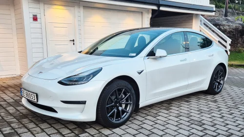 TESLA Model 3 Tesla Model 3 Long Range AWD  Lav km, Premium, EU 06/27