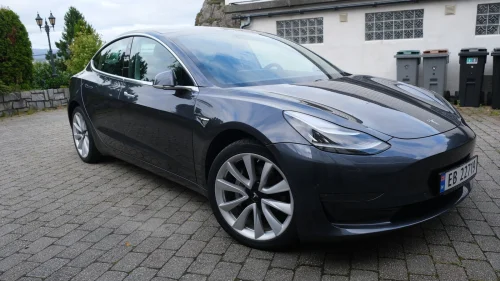 TESLA Model 3 Long Range AWD