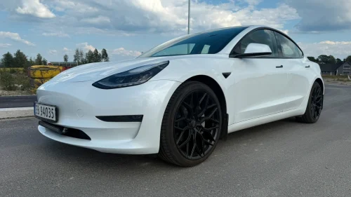 TESLA Model 3 LR / AWD / Krok