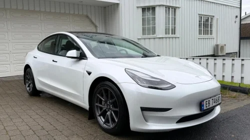TESLA Model 3 Long Range AWD hengerfeste varmepumpe nybilgaranti