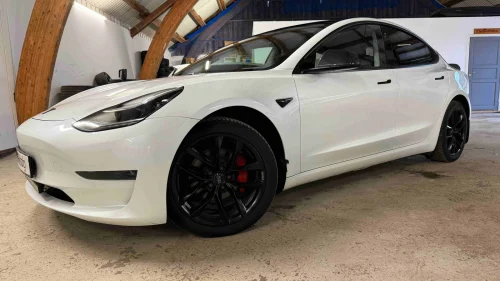 TESLA Model 3 LONG RANGE - UNIK FIN BIL - HENGERFESTE - EXTRA LEDLYS