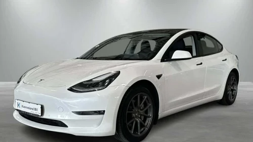 TESLA Model 3 Long Range AWD Krok Pano El.luke ACC 360++
