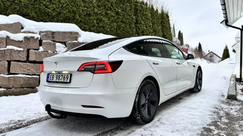 TESLA Model 3 Long range(580km)/MCU2/v.pumpe/AWD/Takstativ