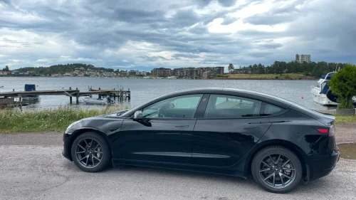 TESLA Model 3 Long Range AWD. Med nye sommer og vinterdekk.