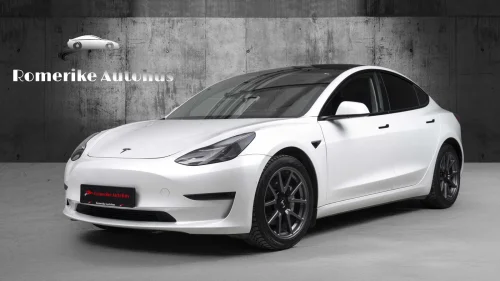 TESLA Model 3 LongRange AWD 614KM // Rattvarme, FSD, Summon, Varmep++