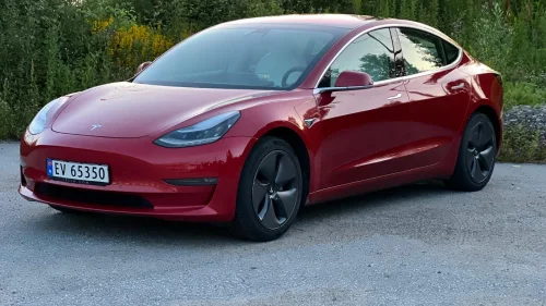 TESLA Model 3 LONG RANGE/WLTP 560 KM/AWD/DAB/PANO/NAVI/NY EU++