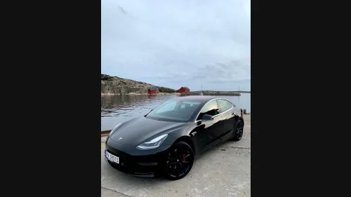 TESLA Model 3 Performance AWD