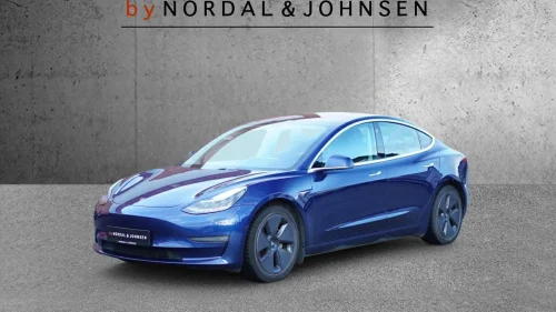 TESLA Model 3 AWD LONG-RANGE AUTOPILOT PANORAMA RYGGEKAM DAB+