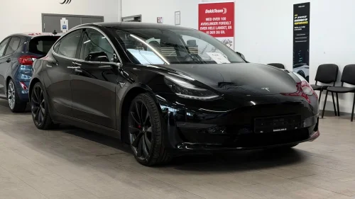 TESLA Model 3 Performance AWD Track Mode App Forvarming Autopilot+++