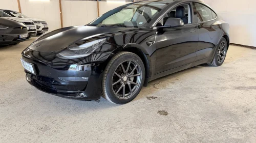 TESLA Model 3 LONG RANGE/AWD/PREMIUM/FOLIERT