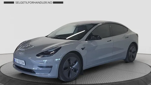 TESLA Model 3 LongRange/FSD/Netflix-Youtube-Spotify/Pano/Skinn/