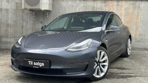 TESLA Model 3 560KM/Pano/Headup/360/V.Ratt/Keyless/Bluetooth +++