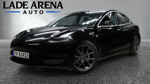 TESLA Model 3 Long Range AWD |560km|Autopilot|Panorama|Skinn