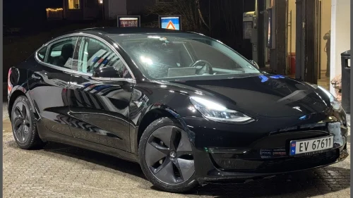 TESLA Model 3 462 HK/4X4/LONG RANGE/VINTER PAKKE/SKINN/360KAM/VELHOLT