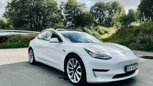 TESLA Model 3 Long Range AWD