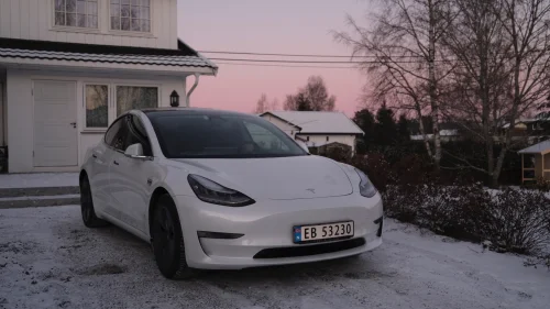 TESLA Model 3 Long Range AWD! Velholdt! Freshe dekk! 1 eier!