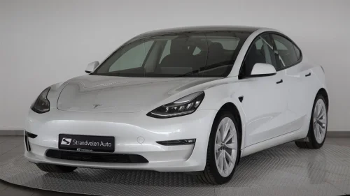 TESLA Model 3 Long Range AWD |Panorama|R.kam|Adaptiv Cruise|Navi|App