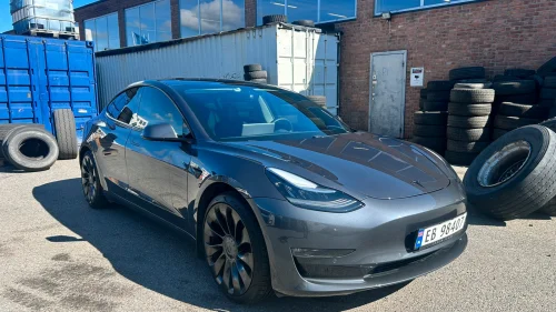 TESLA Model 3 LR,580km,Facelift,Hengerfeste,Varmepumpe,20",Navi,Pano+