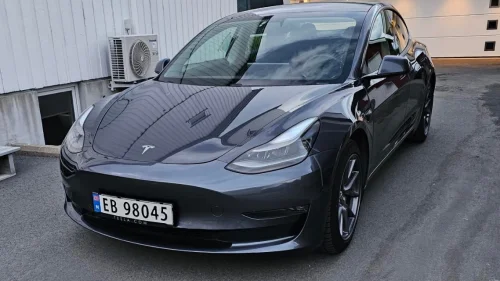 TESLA Model 3 -LR-AWD-Garanti-Hengerfeste-Premium-Innbytte