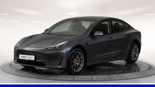 TESLA Model 3 Long Range AWD - Autopilot, Pano, R.Kam