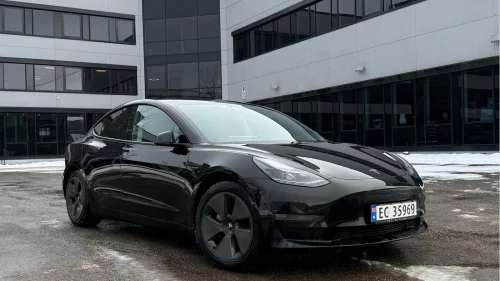 TESLA Model 3 Long Range AWD - Black - Khan Felg pakke - Autopilot