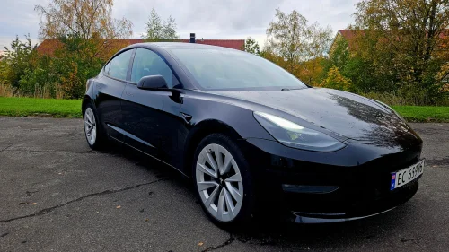 TESLA Model 3 Long Range AWD, Foliert, Keramisk coating, 19" felg x 2