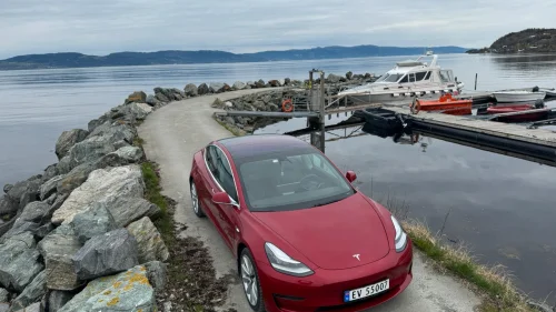 TESLA Model 3 MODEL 3  Long range/ AWD. 150KW
