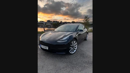 TESLA Model 3 Long RangeAWD |EU godkjent 2025| AWD |Premium interiør