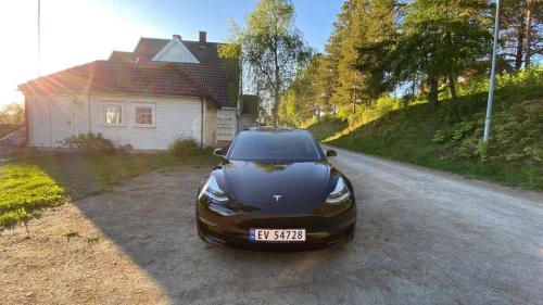 TESLA Model 3 LONG LONG RANGE AWD