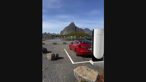 TESLA Model 3 Long Range AWD