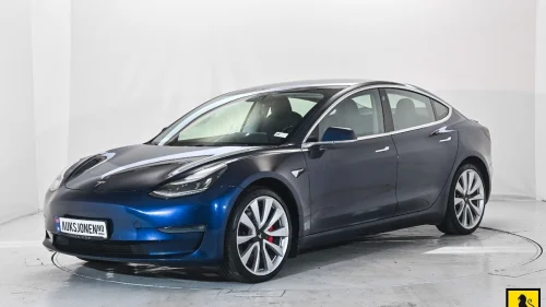 TESLA Model 3 PERFORMANCE AWD PANORAMA PREMIUM LYD & INTERIØR