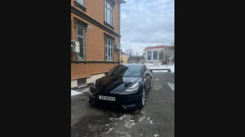 TESLA Model 3 Performance / STYLING / MÅ SEES!!