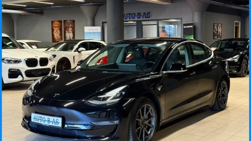 TESLA Model 3 LR / AWD / Premium