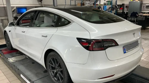 TESLA Model 3 LONG RANGE AWD LAVT KM GARANTI EU-OK KROK AP KUN 1 EIER