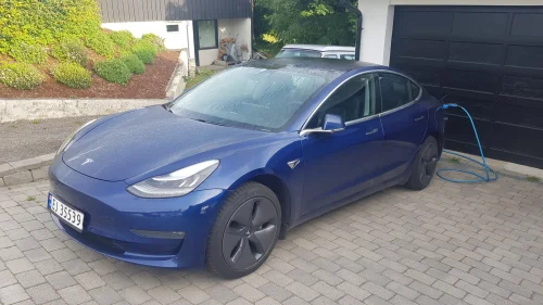 TESLA Model 3 Long Range AWD rep objekt