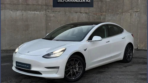 TESLA Model 3 12 MND GARANTI | PANORAMA | LAV KM