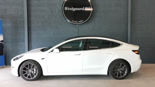 TESLA Model 3 LONG RANGE AWD PREMIUM*SKINN*KAMERA*HENGERFESTE*