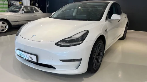 TESLA Model 3 4X4/560 WLTP/cpf1/Full Self-Driving apf2 /Krok