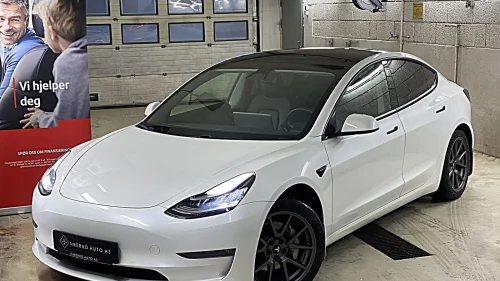 TESLA Model 3 Long Range | 4X4 | Facelift | Autopilot | Hengerfeste