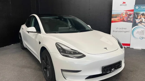 TESLA Model 3 LongRange/DualMotor/Krok/Autopilot/Pano/S+V