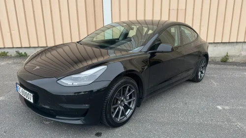 TESLA Model 3 Long Range AWD FACELIFT/OPPGRADERT AUTOPILOT/NYE DEKK