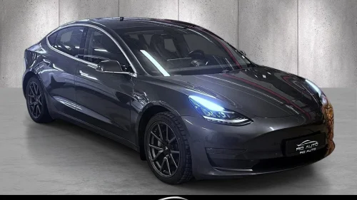 TESLA Model 3 Long Rang AWD 560km Autopilot/Skinn/Pano++