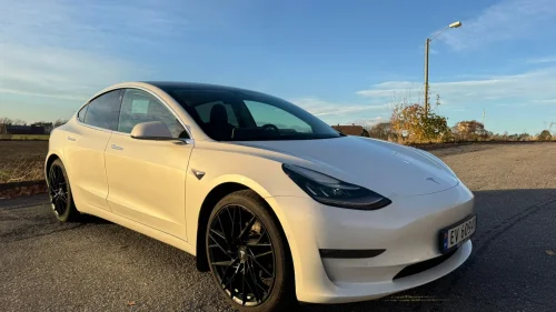 TESLA Model 3 MODEL 3 Long Range AWD 150KW. Nye vinterdekk 2025