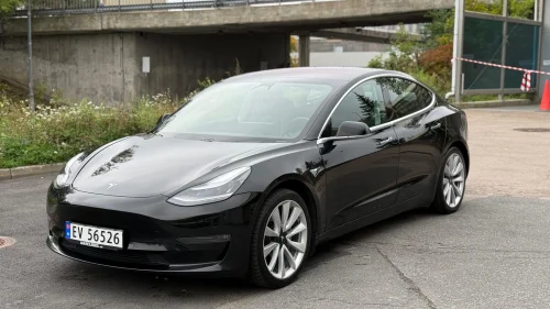 TESLA Model 3 MODEL 3 / 4x4 / 19” / PREMIUM / FSD AUTOPILOT
