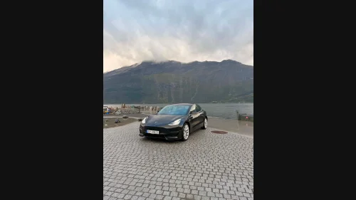 TESLA Model 3 Long Range AWD PREMIUM